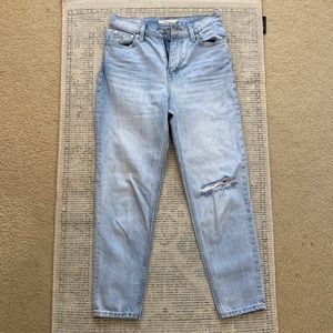 Levi’s ‘80s Mom Jeans